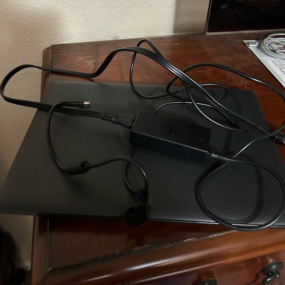 2021 Dell Laptop with charger - Picture 3 of 3